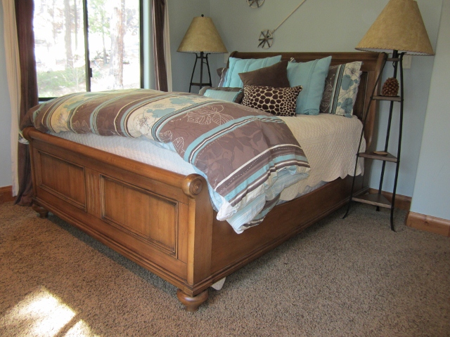 ... at Lake Tahoe - SOLD! Ethan Allen Somerset Queen Sleigh Bed w/Bedding